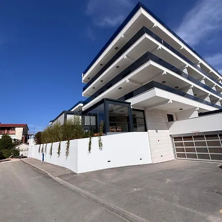 Karmen 2 Modern On The Apartman *