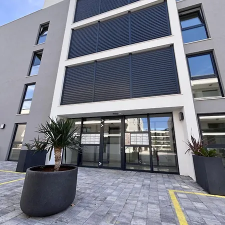 Karmen 2 Modern On The Апартаменти Задар
